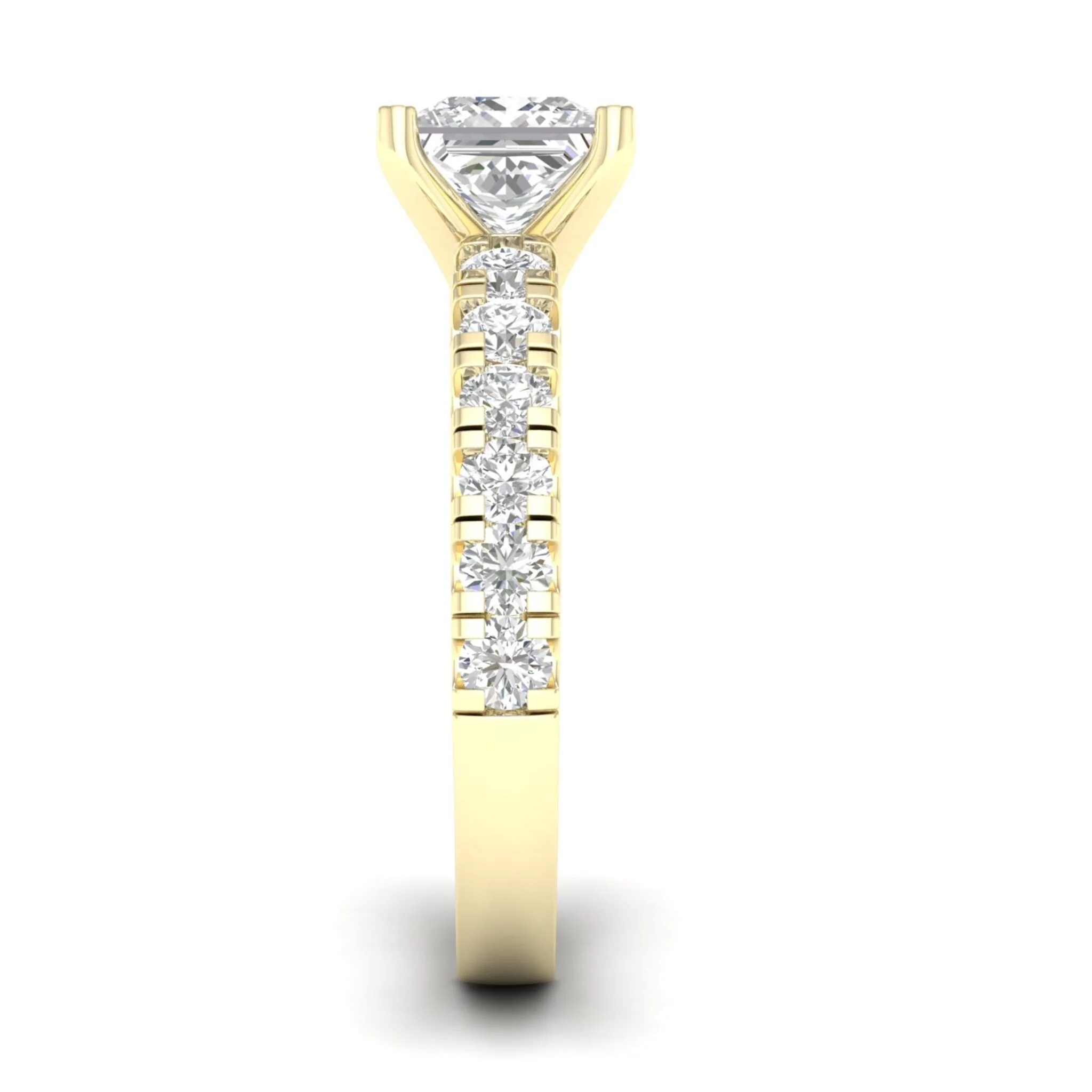 2 1/2 ctw Classic Princess Centre Engagement Ring - Image 3