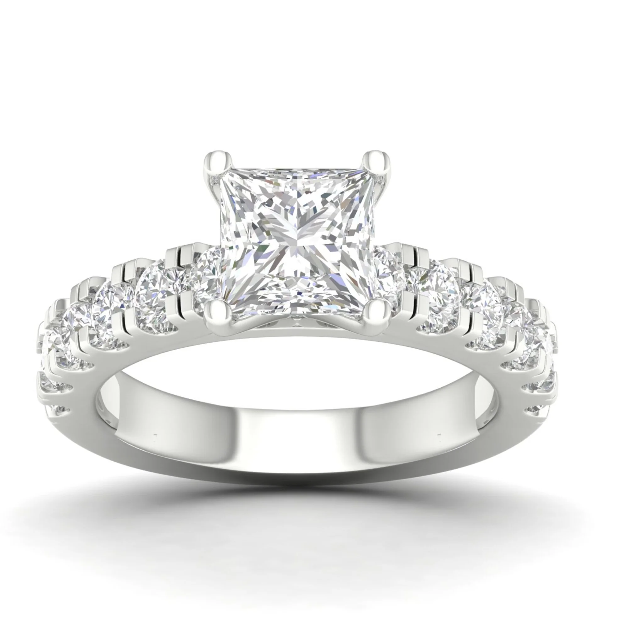 2 1/2 ctw Classic Princess Centre Engagement Ring - Image 5