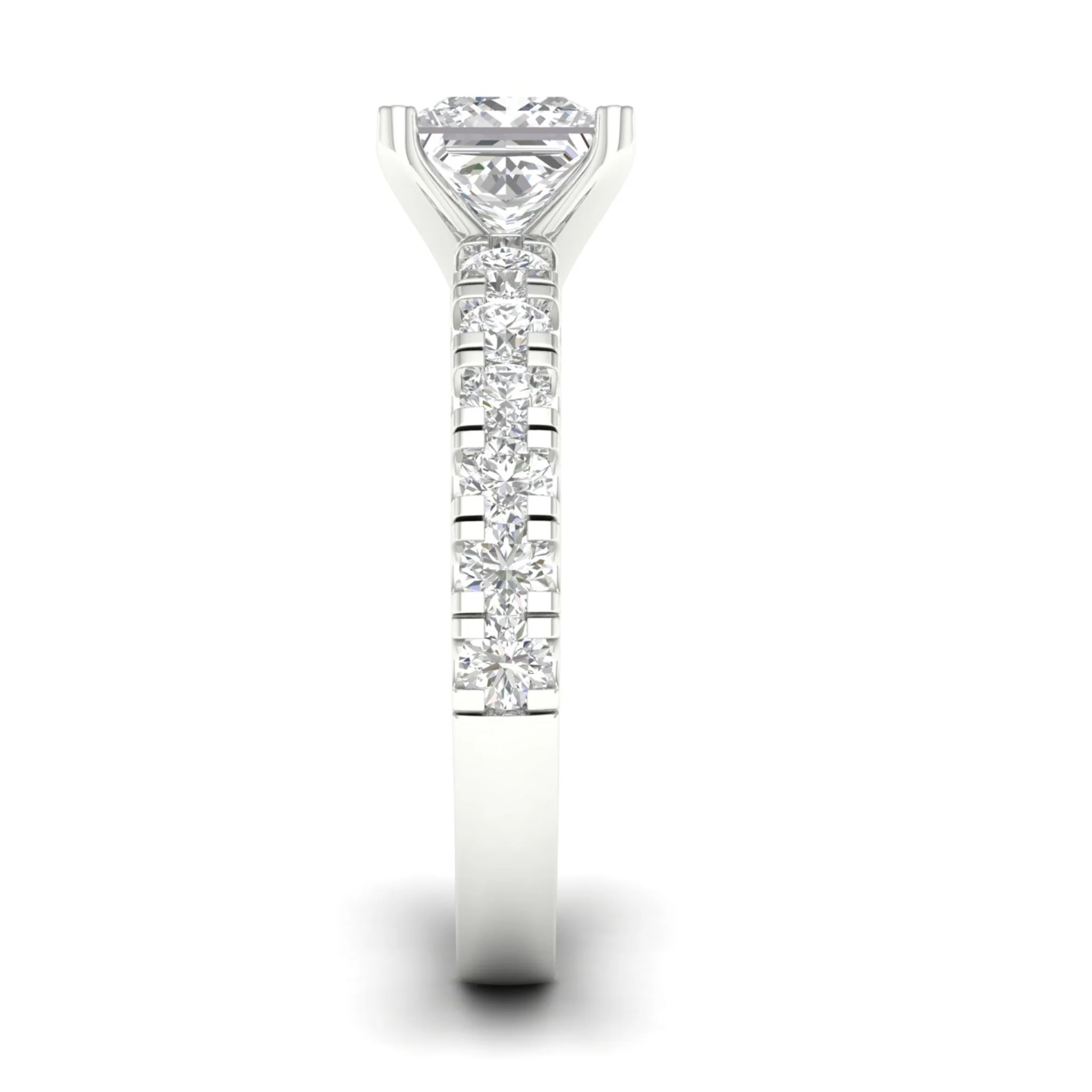2 1/2 ctw Classic Princess Centre Engagement Ring - Image 7