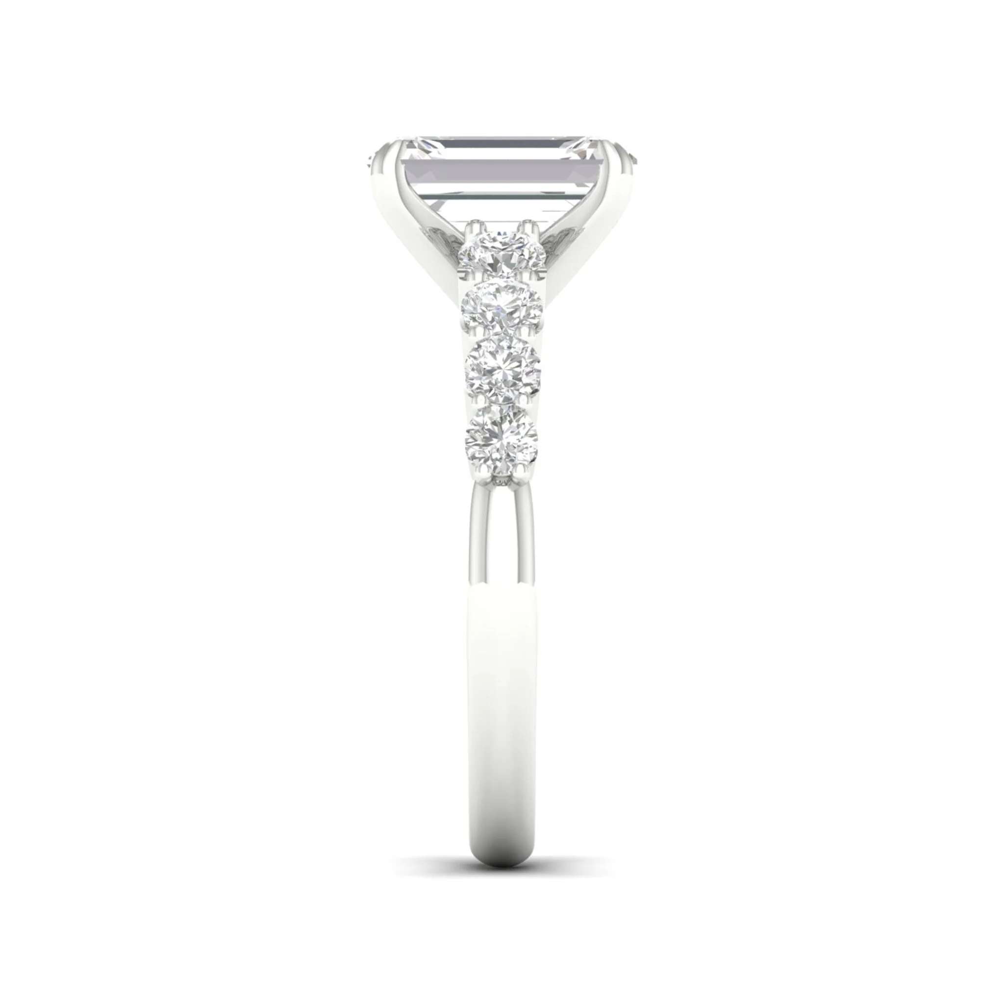 2 1/2 ctw Graduated Emerald Centre Engagement Ring - Image 6