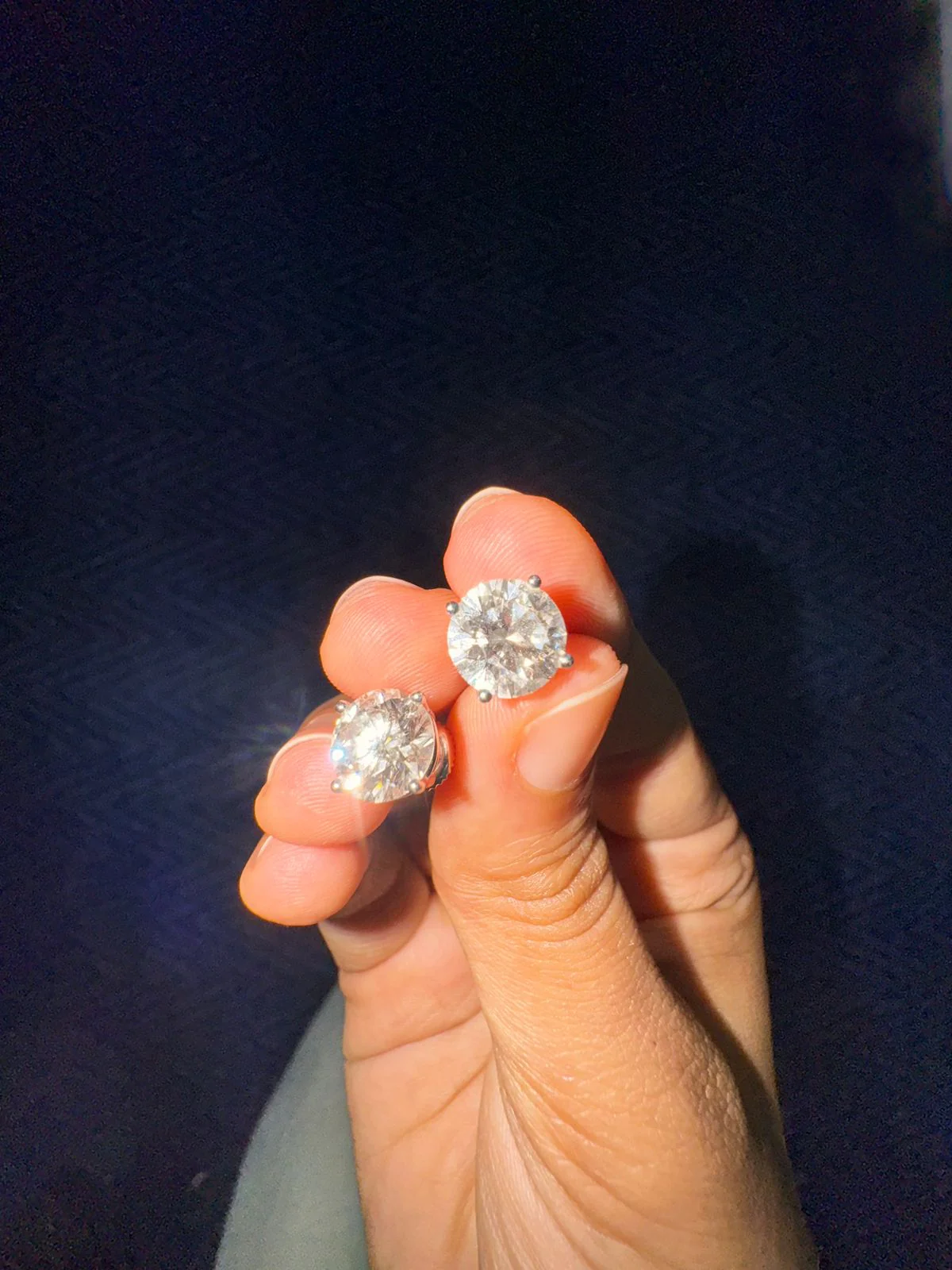 1/2 ctw Classic Round Solitaire Ear Stud - Image 5